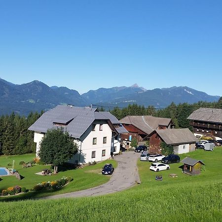 Pension Barzaunerhof Fresach Exteriör bild