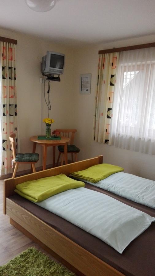 Pension Barzaunerhof Fresach Exteriör bild