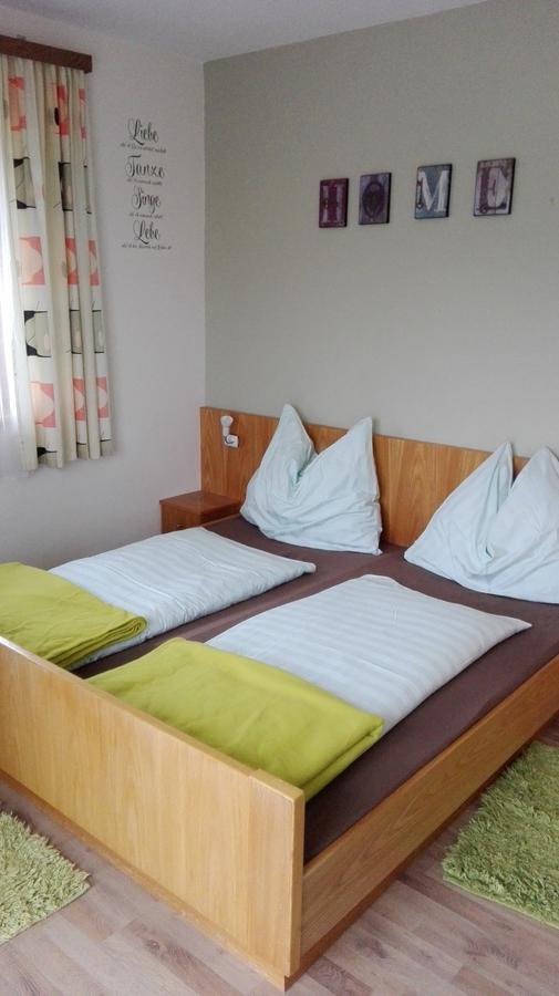 Pension Barzaunerhof Fresach Exteriör bild